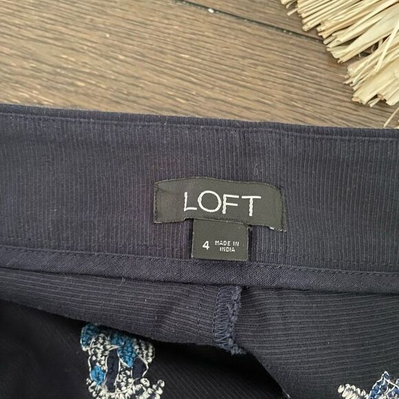 LOFT Navy Blue Pineapple Print‎ Beaded Casual Shorts Cotton size 4 - Picture 3 of 7